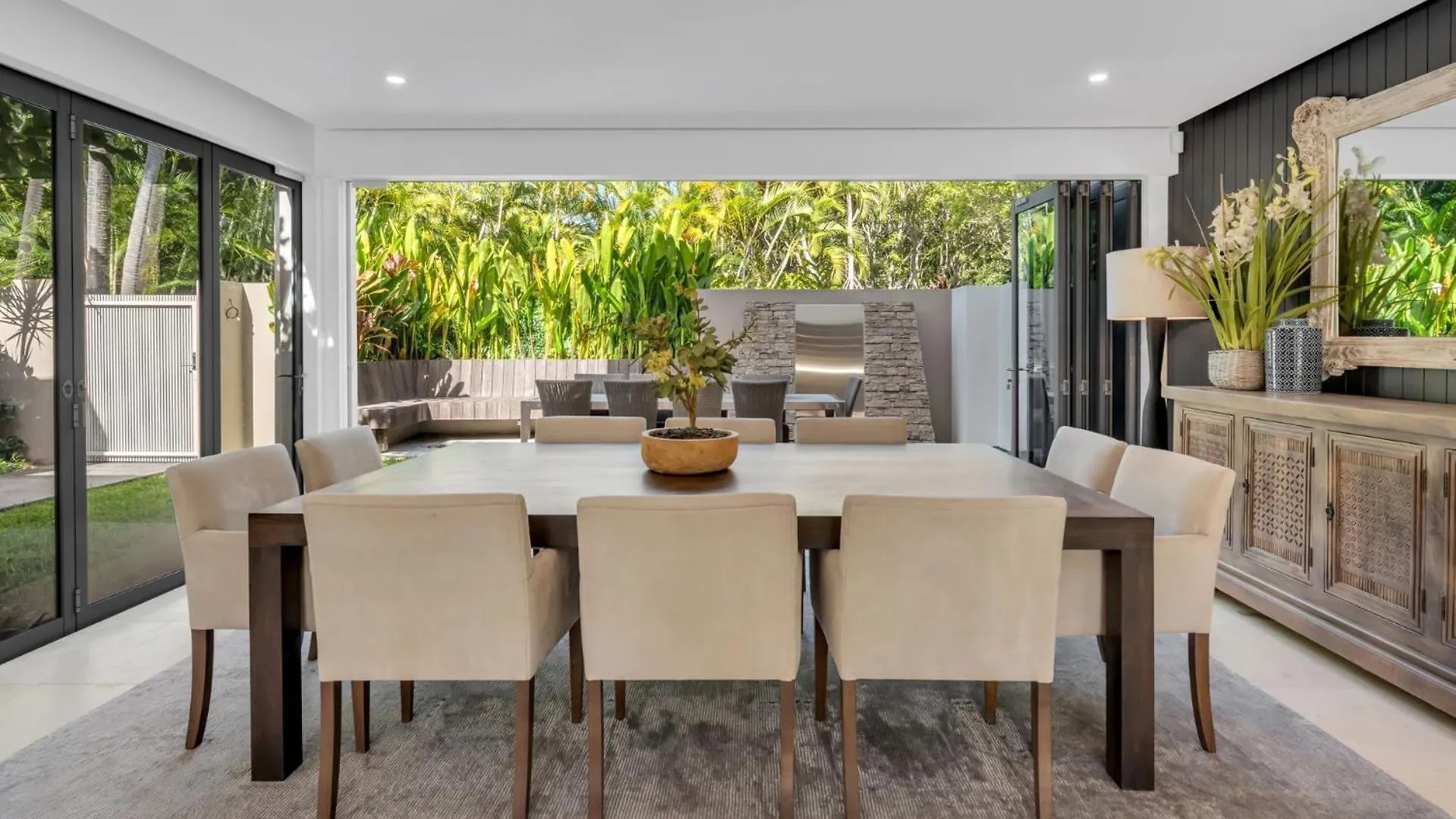 Villa 8 The Lakes Yaroomba Australia