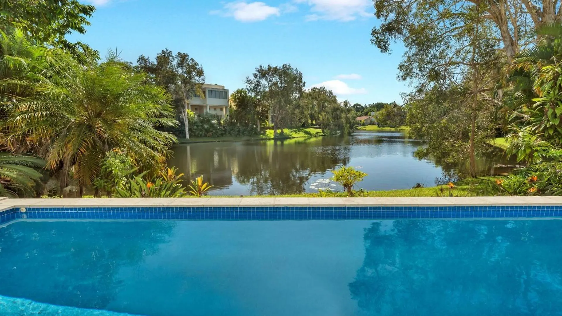 Holiday home Villa 8 The Lakes Yaroomba